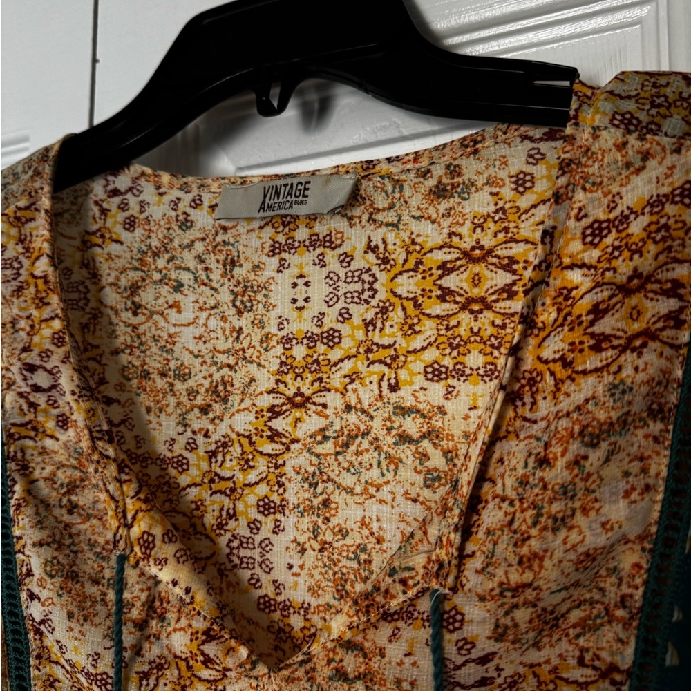 sheer top - Picture 4 of 6